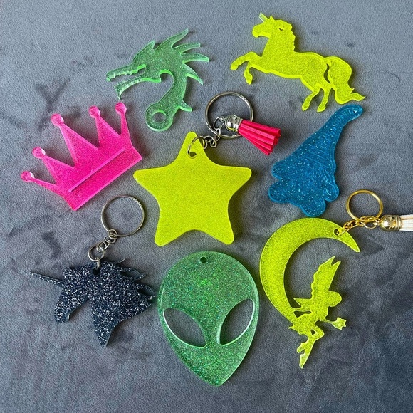🎉🎉HP🎉🎉 Handmade Mythical/Fairy Tale Keychains - Picture 1 of 9